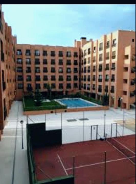 En Madrid, A Unos Minutos Del Aeropuerto Airport Barajas, Plenilunio, Estadio De Futbol Metropolitano, Feria De Madrid, Clinica Navarra Zewnętrze zdjęcie